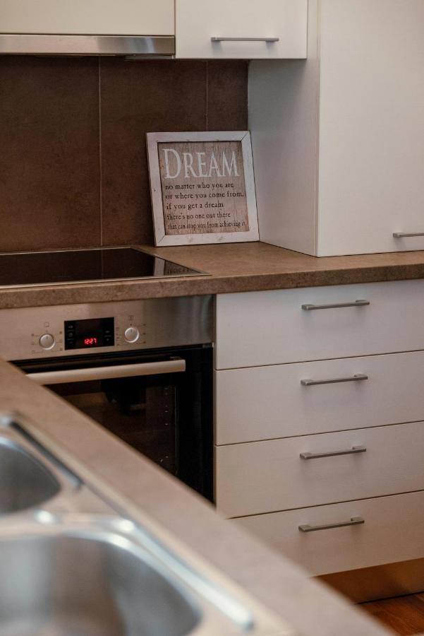 Lykabettus Gem With Yard And Parking Apartamento Atenas Exterior foto