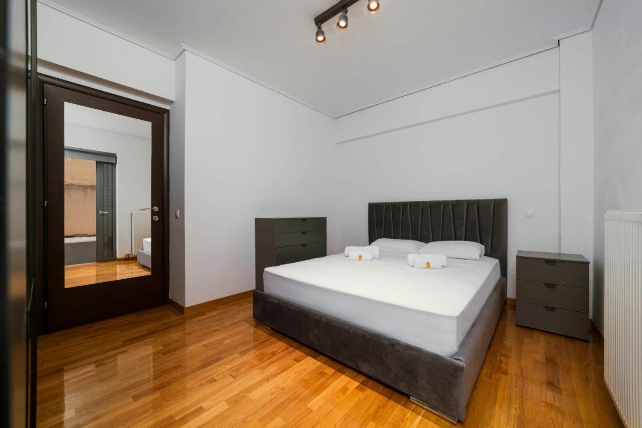 Lykabettus Gem With Yard And Parking Apartamento Atenas Exterior foto