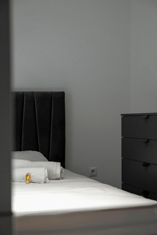 Lykabettus Gem With Yard And Parking Apartamento Atenas Exterior foto